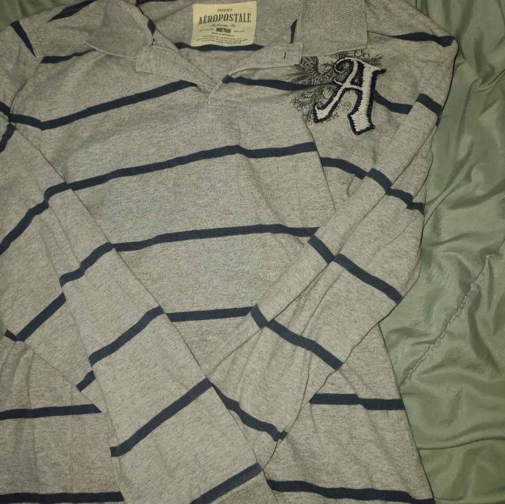 Aeropostale long sleeve size large in like new condition